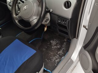 2003 Toyota Sienta I, серый, 600000 рублей, вид 3