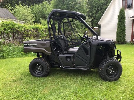 2023 Honda Pioneer, коричневый, 2500000 рублей, вид 3