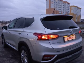 2018 Hyundai Santa Fe IV, серебристый, 2500000 рублей, вид 3