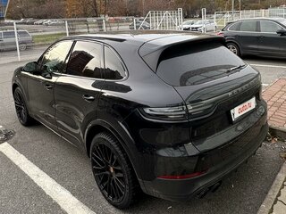 2018 Porsche Cayenne S III, чёрный, 5500000 рублей, вид 5