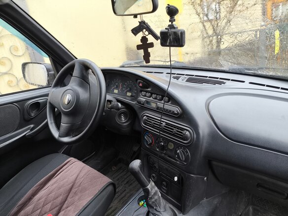 2009 Chevrolet Niva I Рестайлинг, серебристый, 420000 рублей - вид 3