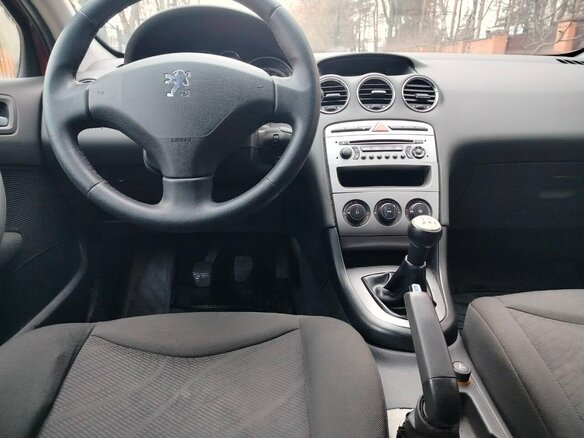2009 Peugeot 308 I, красный, 390000 рублей - вид 3