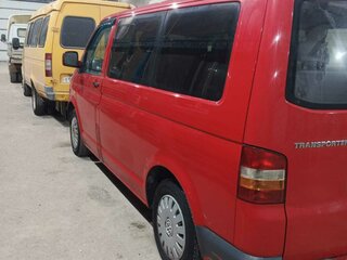 2004 Volkswagen Transporter Long T5, красный, 1050000 рублей, вид 4