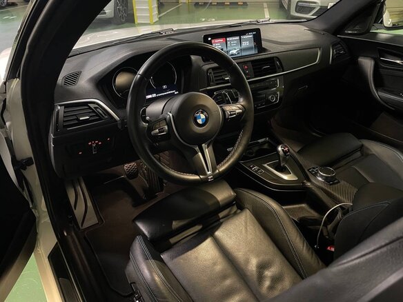 2018 BMW M2 F87 Рестайлинг, белый, 4000000 рублей - вид 9