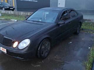 2003 Mercedes-Benz E-Класс 320 III (W211, S211), чёрный, 990000 рублей, вид 3