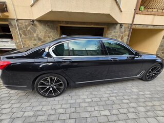 2016 BMW 7 серии Long 740Ld xDrive VI (G11/G12), чёрный, 3600000 рублей, вид 4