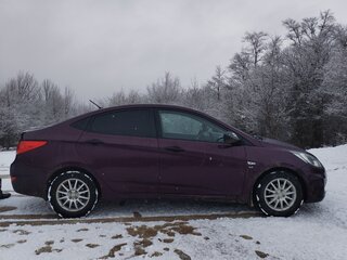 2012 Hyundai Solaris I, фиолетовый, 950000 рублей, вид 2
