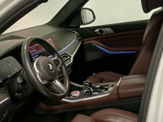 2020 BMW X7 30d I (G07), белый, 9150000 рублей, вид 4