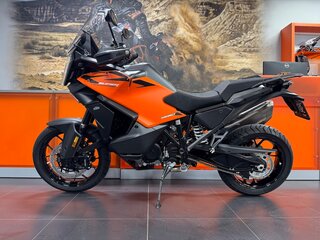 2025 KTM 1390 Super Adventure, оранжевый, 2600000 рублей, вид 2