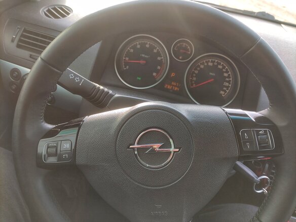 2013 Opel Astra H Рестайлинг, серый, 700000 рублей - вид 6