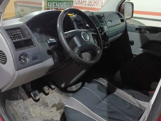2004 Volkswagen Transporter Long T5, красный, 1050000 рублей, вид 5