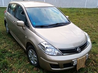 2011 Nissan Tiida I Рестайлинг, бежевый, 880000 рублей, вид 1