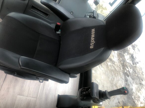 2010 Komatsu WB97S-5, 6100000 рублей - вид 4