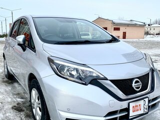 2018 Nissan Note II Рестайлинг, серебристый, 1280000 рублей, вид 1