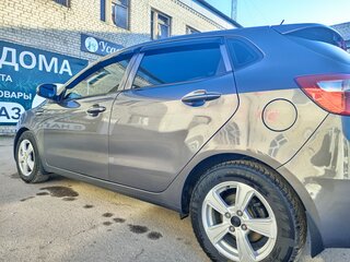 2013 Kia Rio III, серый, 900000 рублей, вид 2