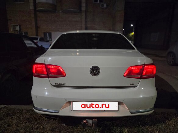 2011 Volkswagen Passat B7, белый - вид 8