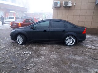 2010 Ford Focus II Рестайлинг, чёрный, 770000 рублей, вид 5
