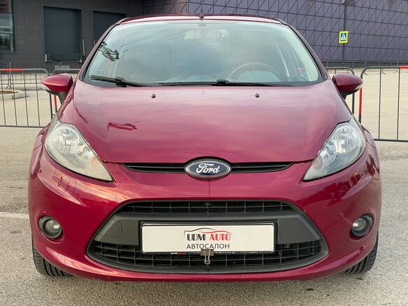 2011 Ford Fiesta Mk6, красный, 947000 рублей - вид 4