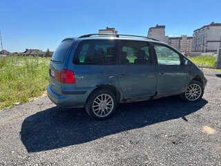 2002 Volkswagen Sharan I Рестайлинг, синий, 480000 рублей, вид 3