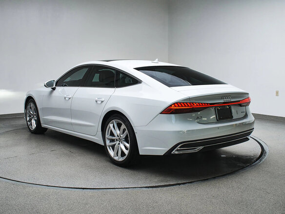 2025 Audi A7 55 TFSI II (4K), белый, 11307600 рублей - вид 3