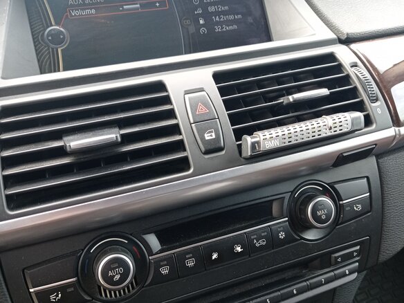 2010 BMW X5 35i II (E70) Рестайлинг, чёрный, 2500000 рублей - вид 15