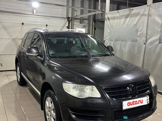 2007 Volkswagen Touareg I Рестайлинг, чёрный, 900000 рублей, вид 2