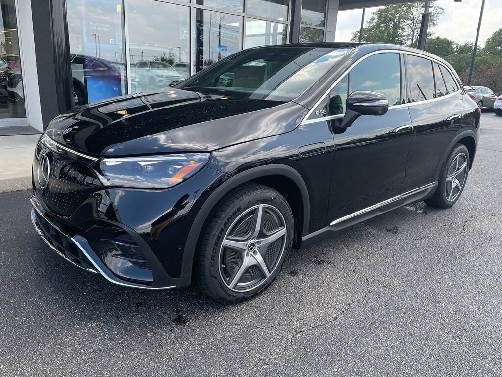 Открыть фотографии: Mercedes-Benz EQE SUV