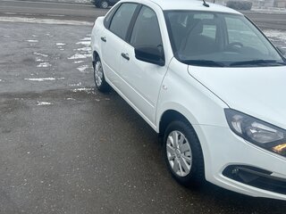 2020 Lada (ВАЗ) Granta I Рестайлинг, белый, 920000 рублей, вид 1