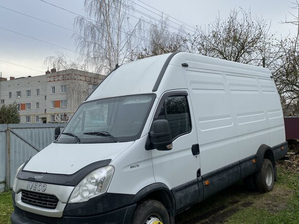 2012 Iveco Daily, белый, 2400000 рублей - вид 3