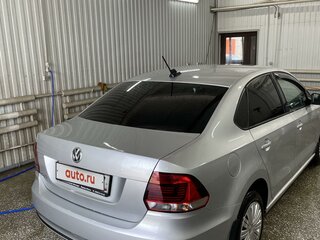2017 Volkswagen Polo V Рестайлинг, серебристый, 1400000 рублей, вид 4