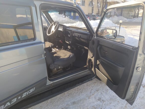 2012 Lada (ВАЗ) 2131 (4x4) 213105 I, серебристый, 430000 рублей - вид 10