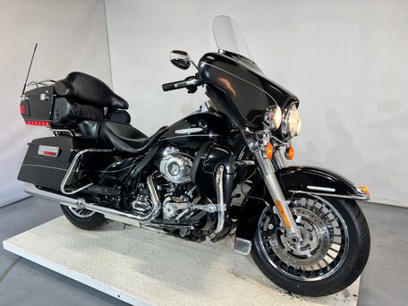 2012 Harley-Davidson Electra Glide, чёрный, 749000 рублей, вид 3
