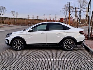 2023 Lada (ВАЗ) Vesta Cross I Рестайлинг (NG), белый, 1600000 рублей, вид 3