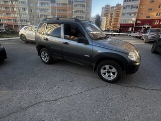 2014 Chevrolet Niva I Рестайлинг, серый, 399000 рублей, вид 3