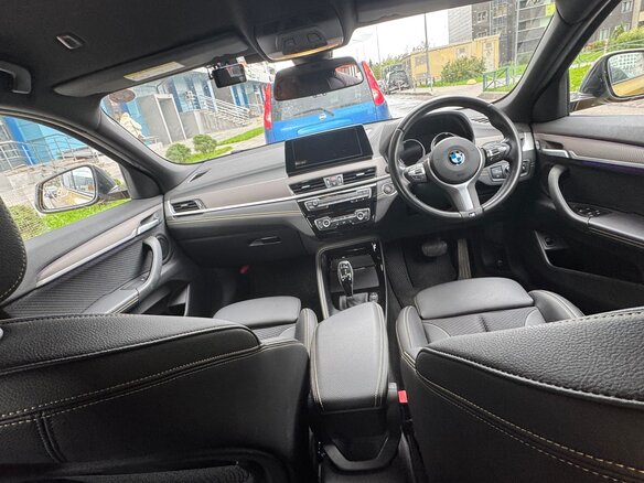 2020 BMW X2 sDrive18i I (F39), золотистый, 2350000 рублей - вид 12
