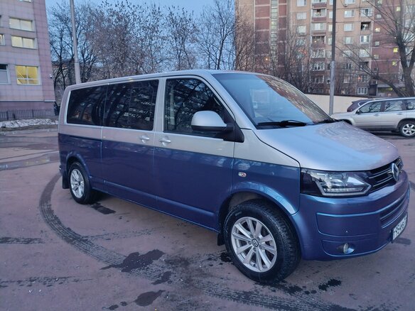 2011 Volkswagen Multivan T5 Рестайлинг, синий, 1900000 рублей - вид 3