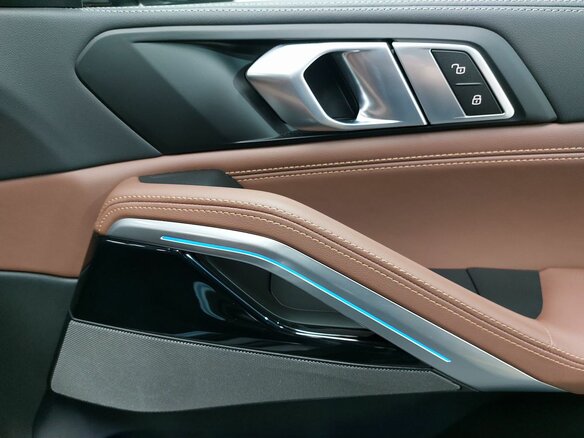 2026 BMW X6 40i III (G06) Рестайлинг, серый, 15600000 рублей - вид 19