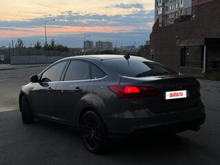 2017 Ford Focus III Рестайлинг, серый, 1200000 рублей, вид 4