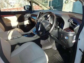 2017 Toyota Alphard III, белый, 3400000 рублей, вид 3