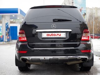 2009 Mercedes-Benz M-Класс 300 II (W164) Рестайлинг, чёрный, 1400000 рублей, вид 3