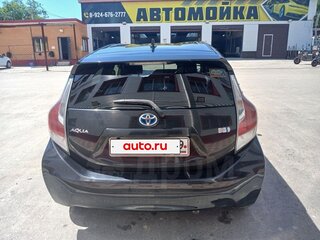 2015 Toyota Aqua I Рестайлинг, чёрный, 700000 рублей, вид 5
