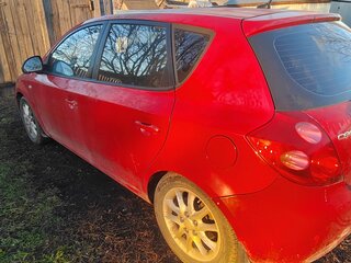2007 Kia Ceed I, красный, 300000 рублей, вид 4