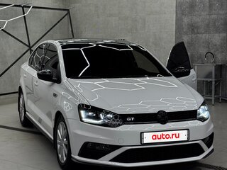 2018 Volkswagen Polo V Рестайлинг, белый, 1500000 рублей, вид 2
