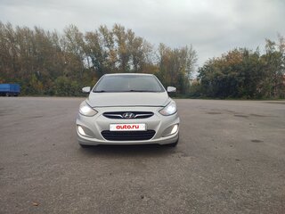 2013 Hyundai Solaris I, серебристый, 400000 рублей, вид 1