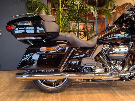 2023 Harley-Davidson Ultra Limited, чёрный, 4050000 рублей, вид 2
