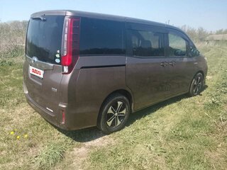 2014 Toyota Noah III (R80), коричневый, 1550000 рублей, вид 5