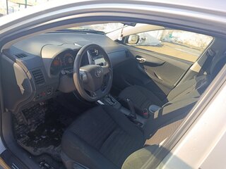 2010 Toyota Corolla X (E140, E150) Рестайлинг, серебристый, 1150000 рублей, вид 5