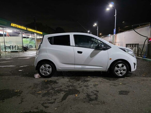 2012 Chevrolet Spark III, белый, 400000 рублей - вид 1