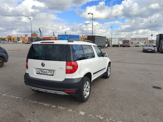 2011 Skoda Yeti I, белый, 635000 рублей, вид 4