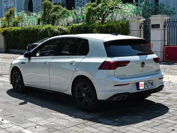 2022 Volkswagen Golf VIII, белый, 1710000 рублей - вид 6